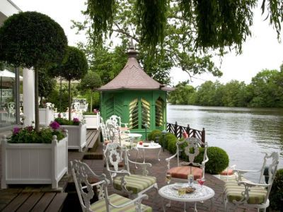 Waterside Inn Bray Bagian luar foto
